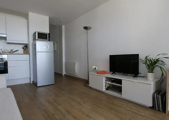 Studio, Front De Avec Parking Prive