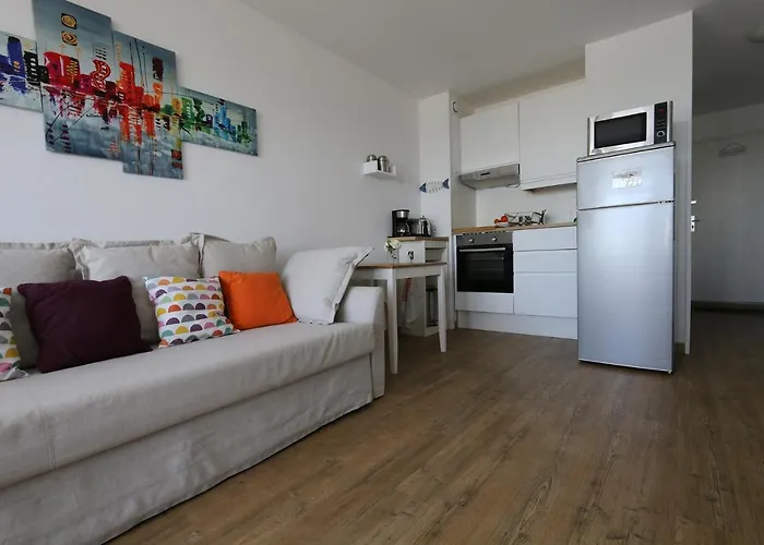 Studio, Front De Avec Parking Prive *