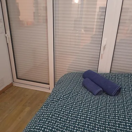 Daire Studio, Front De Avec Parking Prive