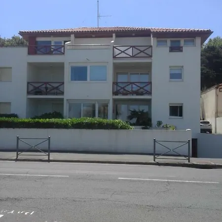 Studio, Front De Avec Parking Prive * Hendaye
