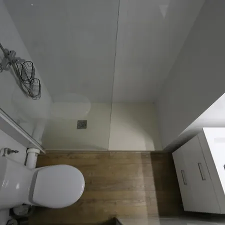 Studio, Front De Avec Parking Privé Appartement
