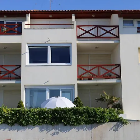 Studio, Front De Avec Parking Prive *